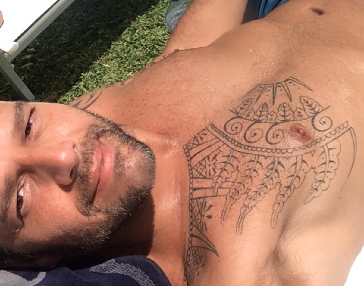 Who wants to see Ricky Martin sunbathing shirtless? - Attitude