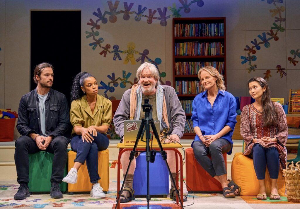 Ben Schnetzer, Susan Kelechi Watson, Mark McKinney, Helen Hunt, and Kirsten Foster in Eureka Day at The Old Vic. (Photo: Manuel Harlan)