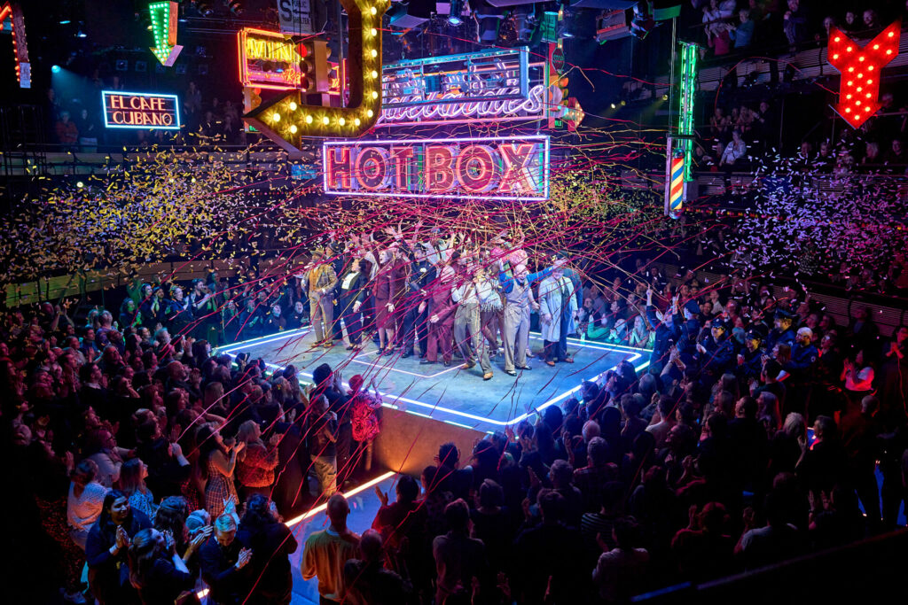 The cast of Guys & Dolls (Image: Manuel Harlan)