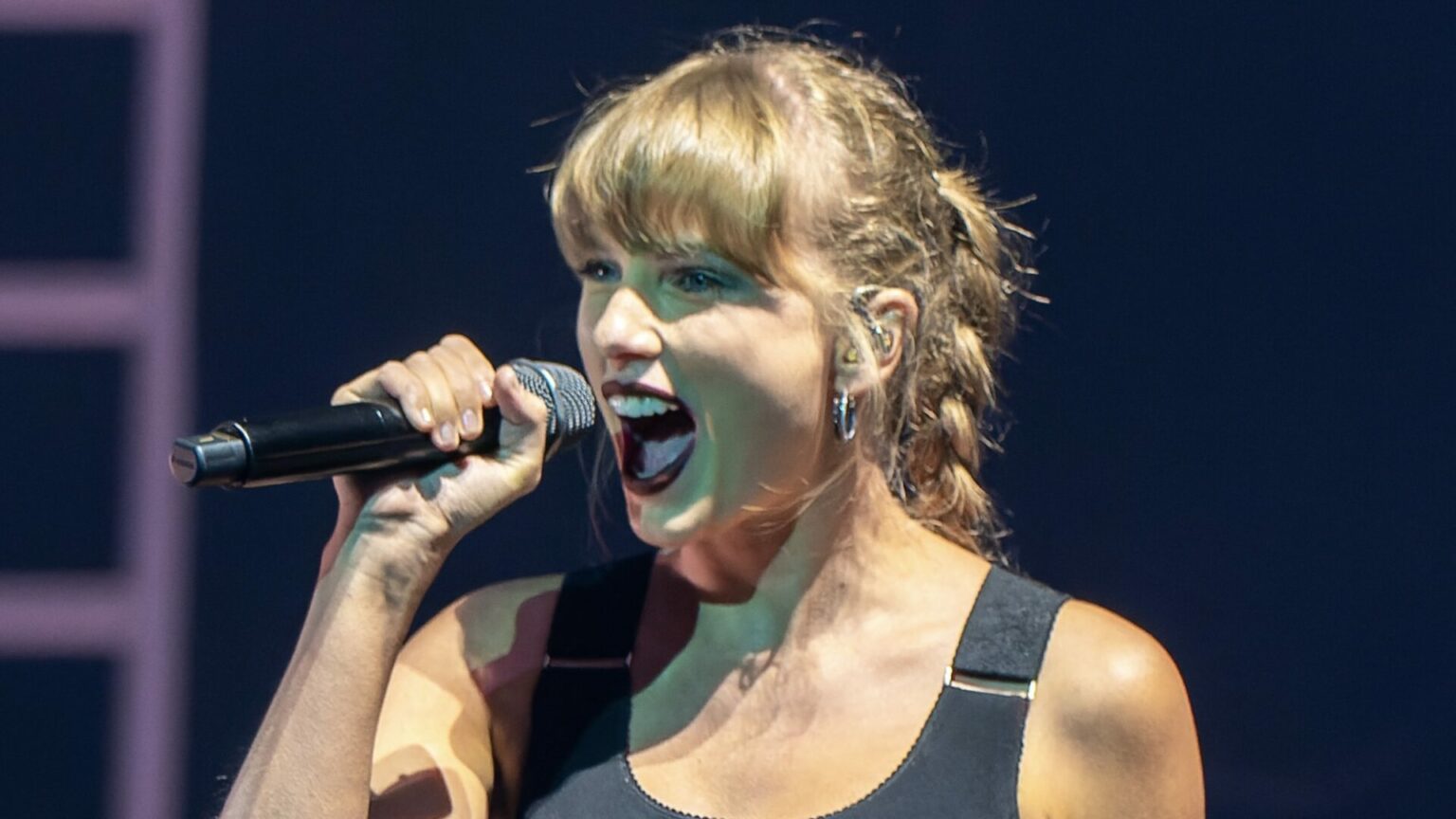 Taylor Swift shares sweet Pride month message - Attitude