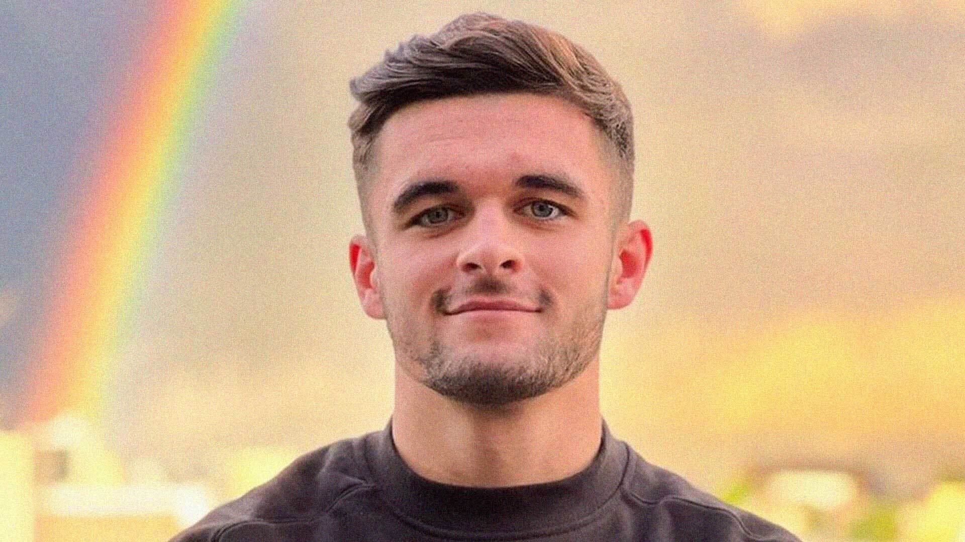 Jake Daniels: Gay Blackpool player met partner in DMs - Attitude