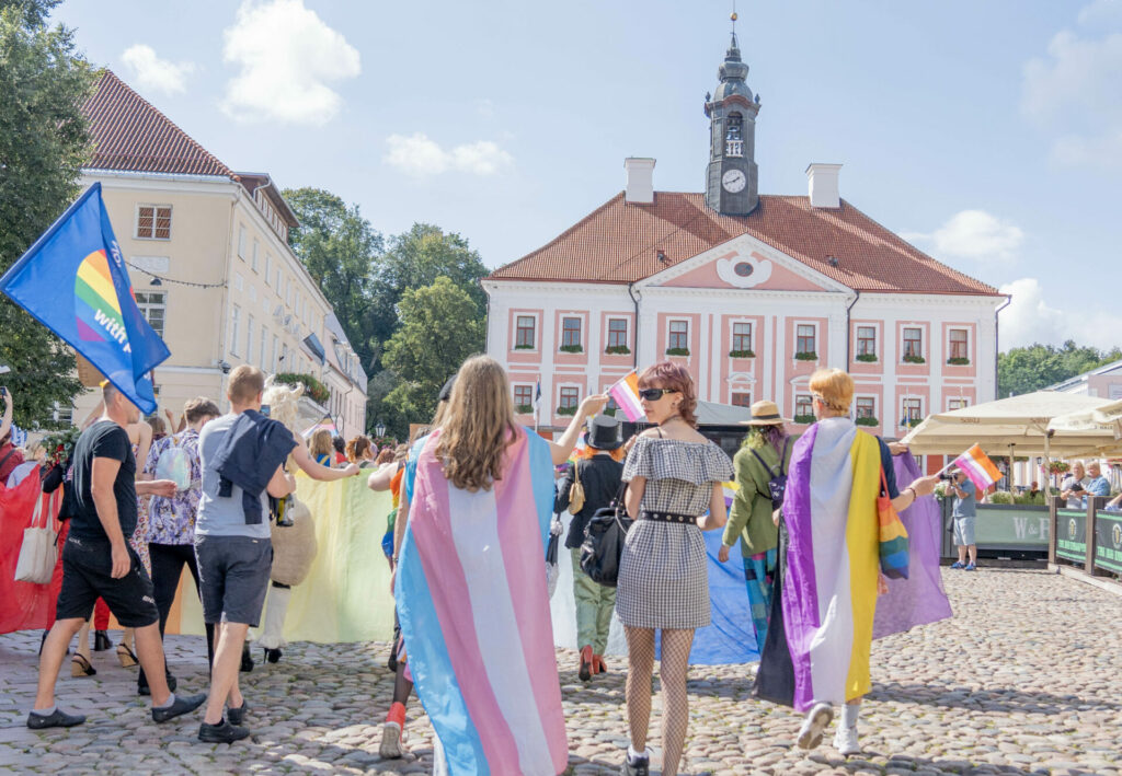 Tartu Pride arriving in Town Hall Square