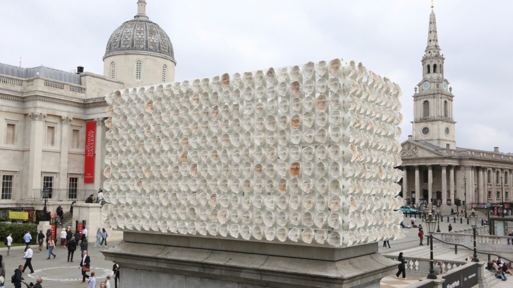 The new sculpture in central London is not to be missed