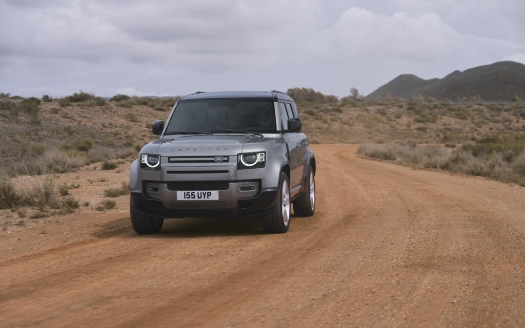 The Land Rover Defender X P400e exterior (Image: Land Rover)