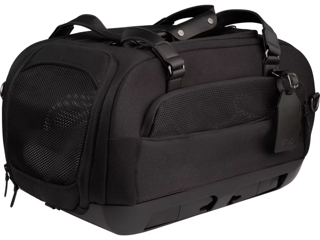 Tavo Dupree pet carrier